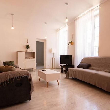 La Fontaine Neuve-Avallon-5 Personnes-1 Chambre-3 Lits-Parking-Wifi מראה חיצוני תמונה