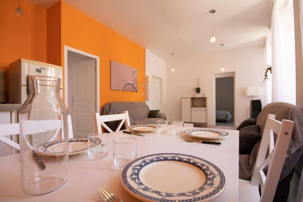La Fontaine Neuve-Avallon-5 Personnes-1 Chambre-3 Lits-Parking-Wifi מראה חיצוני תמונה