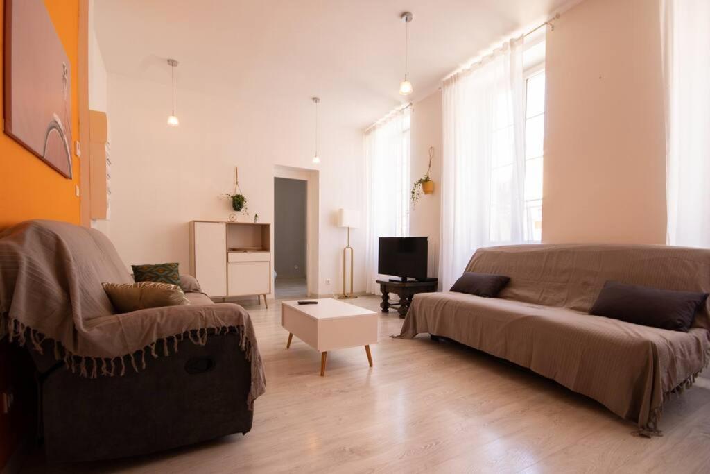 La Fontaine Neuve-Avallon-5 Personnes-1 Chambre-3 Lits-Parking-Wifi מראה חיצוני תמונה